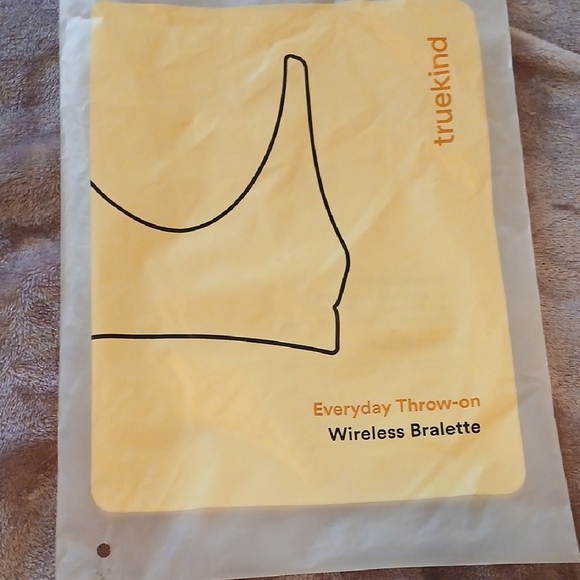 NWT Truekind Everyday Throw-on Wireless Bralette - Picture 4 of 5